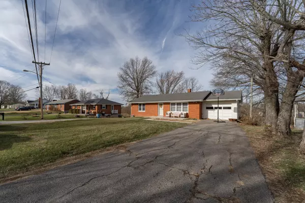 Williamstown, KY 41097,300 Sunset Drive