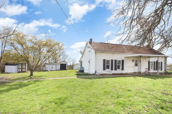 Williamstown, KY 41097,586 Fairview Road