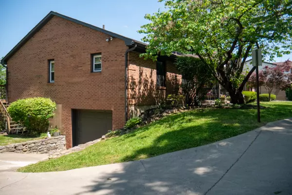 Cold Spring, KY 41076,703 Queensway Court #703