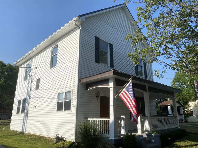 213 E 2nd Street, Augusta, KY 41002