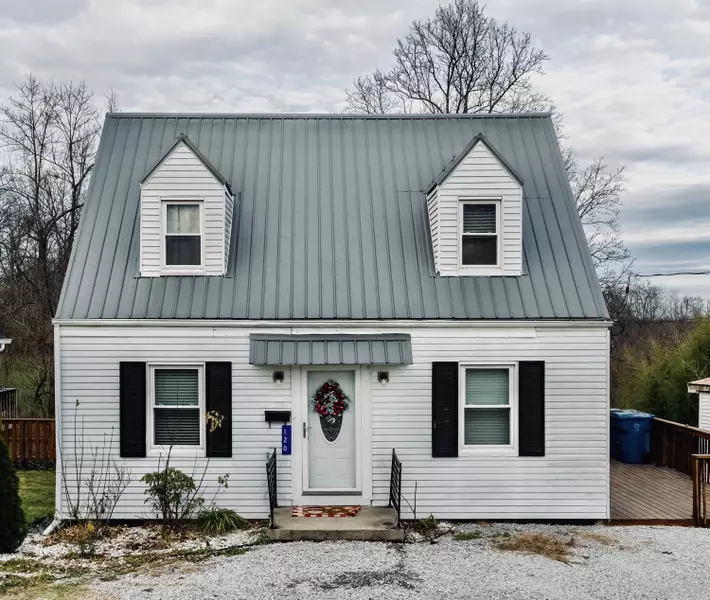 120 Cynthiana Street, Williamstown, KY 41097