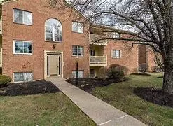 16 Meadow Lane #9, Highland Heights, KY 41076