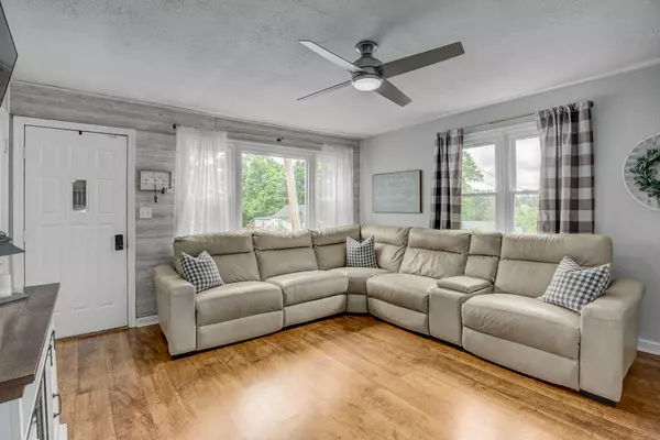 Williamstown, KY 41097,13 Summit Avenue