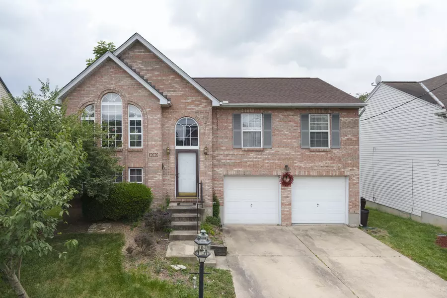 1010 Shadowridge Drive, Elsmere, KY 41018