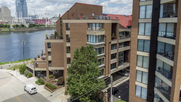 1 Riverside Place #301, Covington, KY 41011