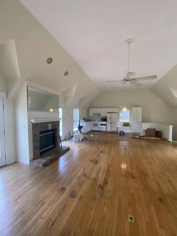 Williamstown, KY 41097,805 Humes Ridge Road