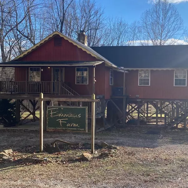 2925 Lower Kinney Road, Vanceburg, KY 41179