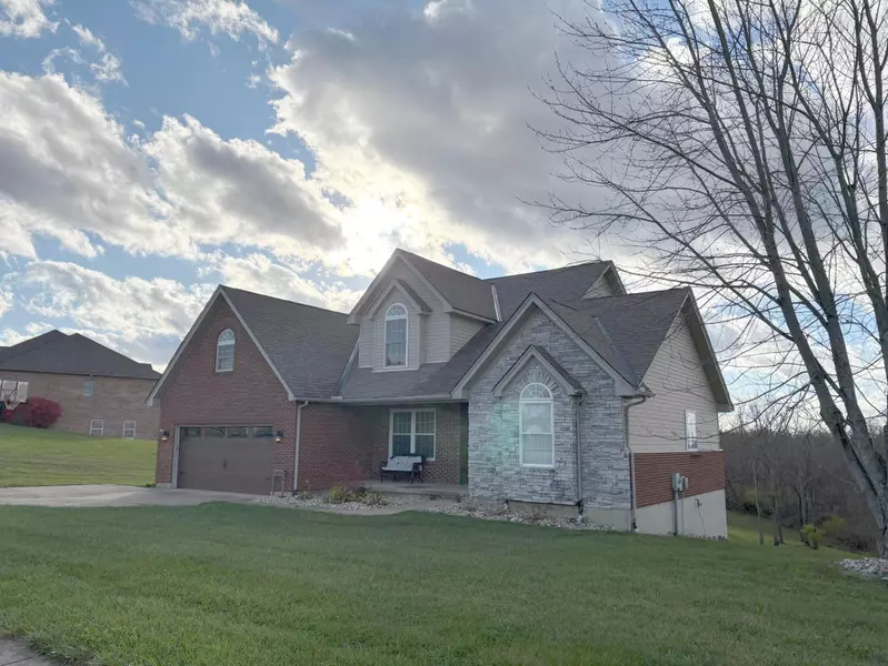 112 Bridle Court, Dry Ridge, KY 41035