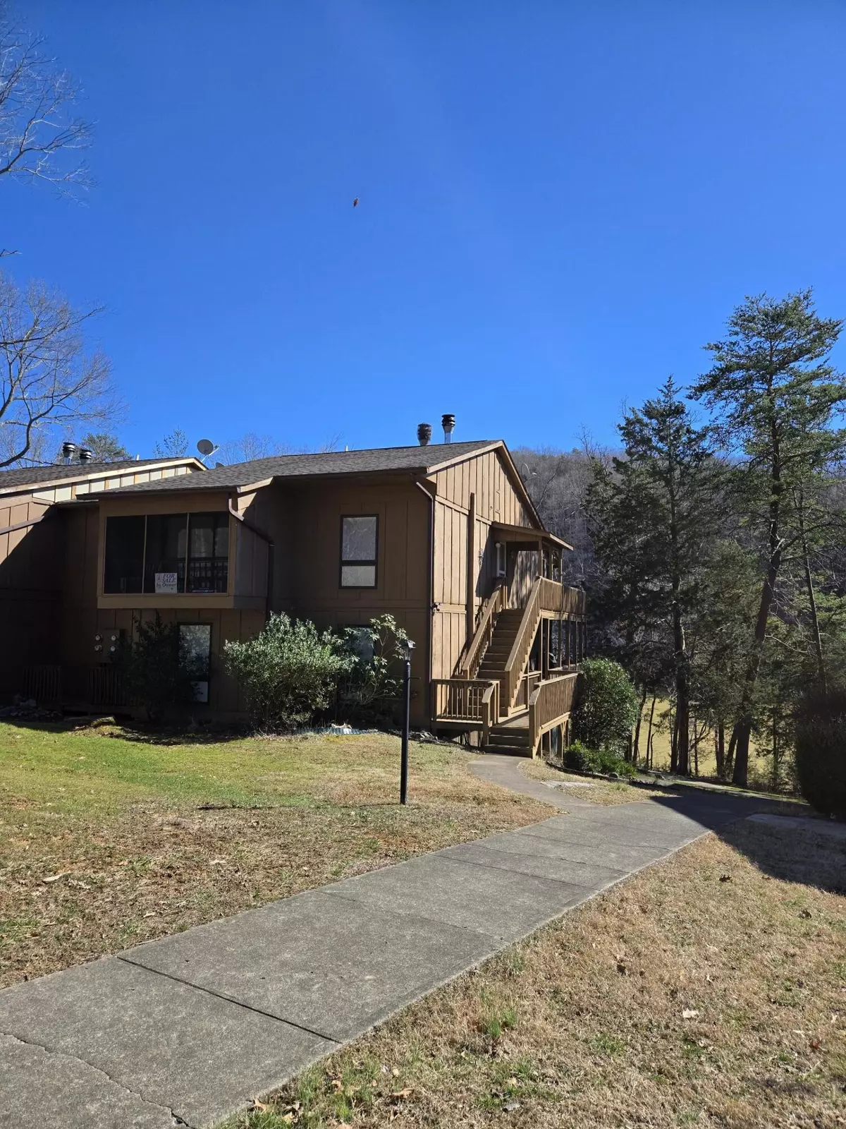 Bronston, KY 42518,106-3 Woodson Bend Resort