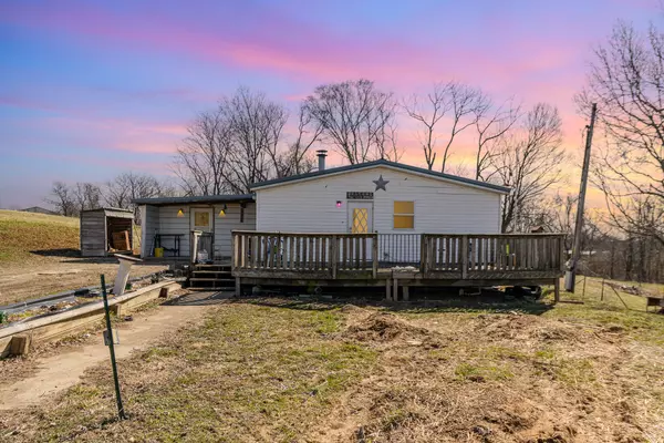1694 Sayersville Road, Warsaw, KY 41095
