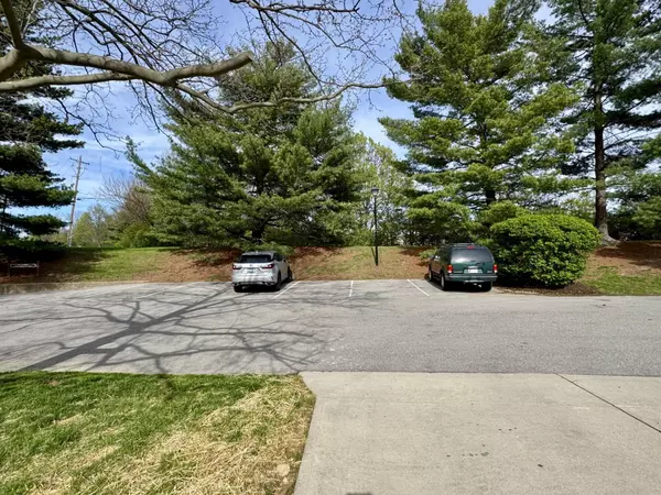 Villa Hills, KY 41017,4014 Lakepoint Court