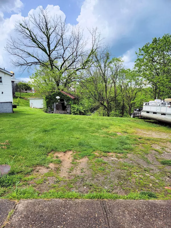 110 Lincoln Avenue, Brooksville, KY 41004