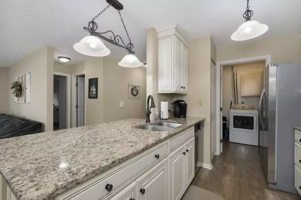 Burlington, KY 41005,2199 Teal Briar Lane #103