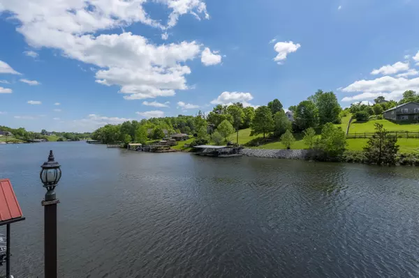 Williamstown, KY 41097,335 Fernwood Drive