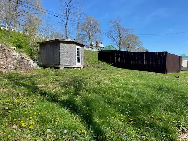 Maysville, KY 41056,6014 Old Northfork Road