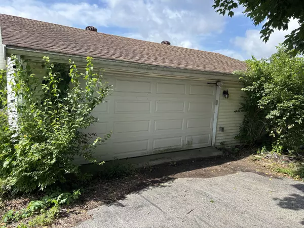 Florence, KY 41042,895 Ridgeview Drive