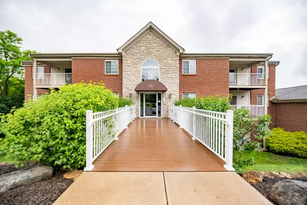 701 Napa Valley Lane #9, Crestview Hills, KY 41017