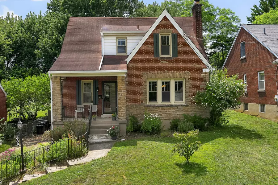 609 St Joseph Lane, Park Hills, KY 41011