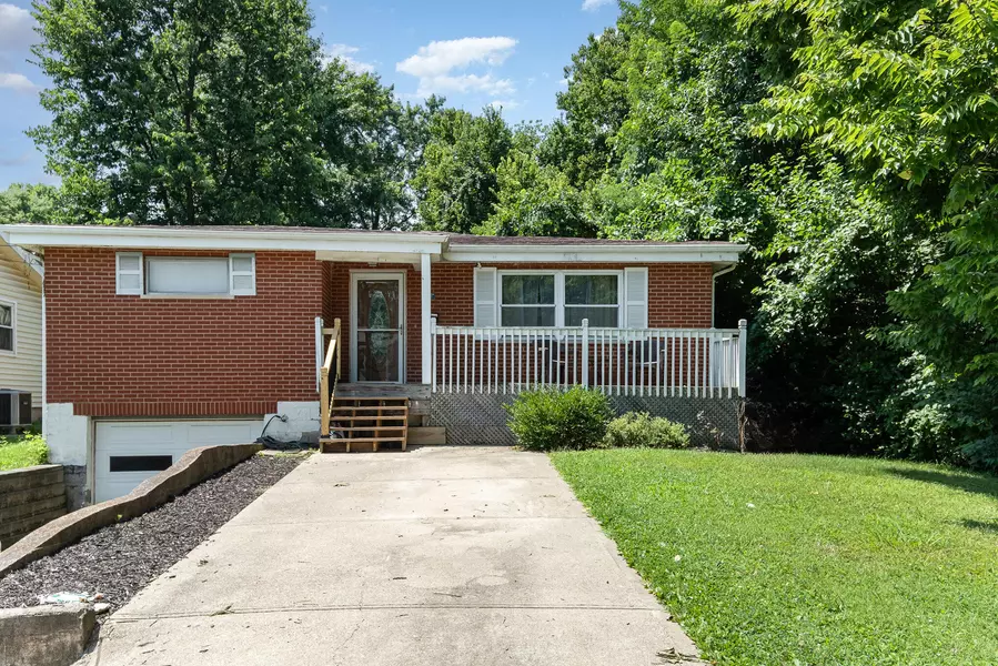 38 Sweetbriar Avenue, Florence, KY 41042