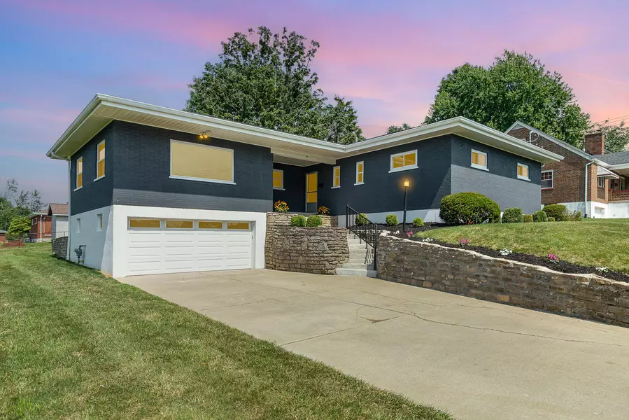 24 Edwards Avenue, Florence, KY 41042