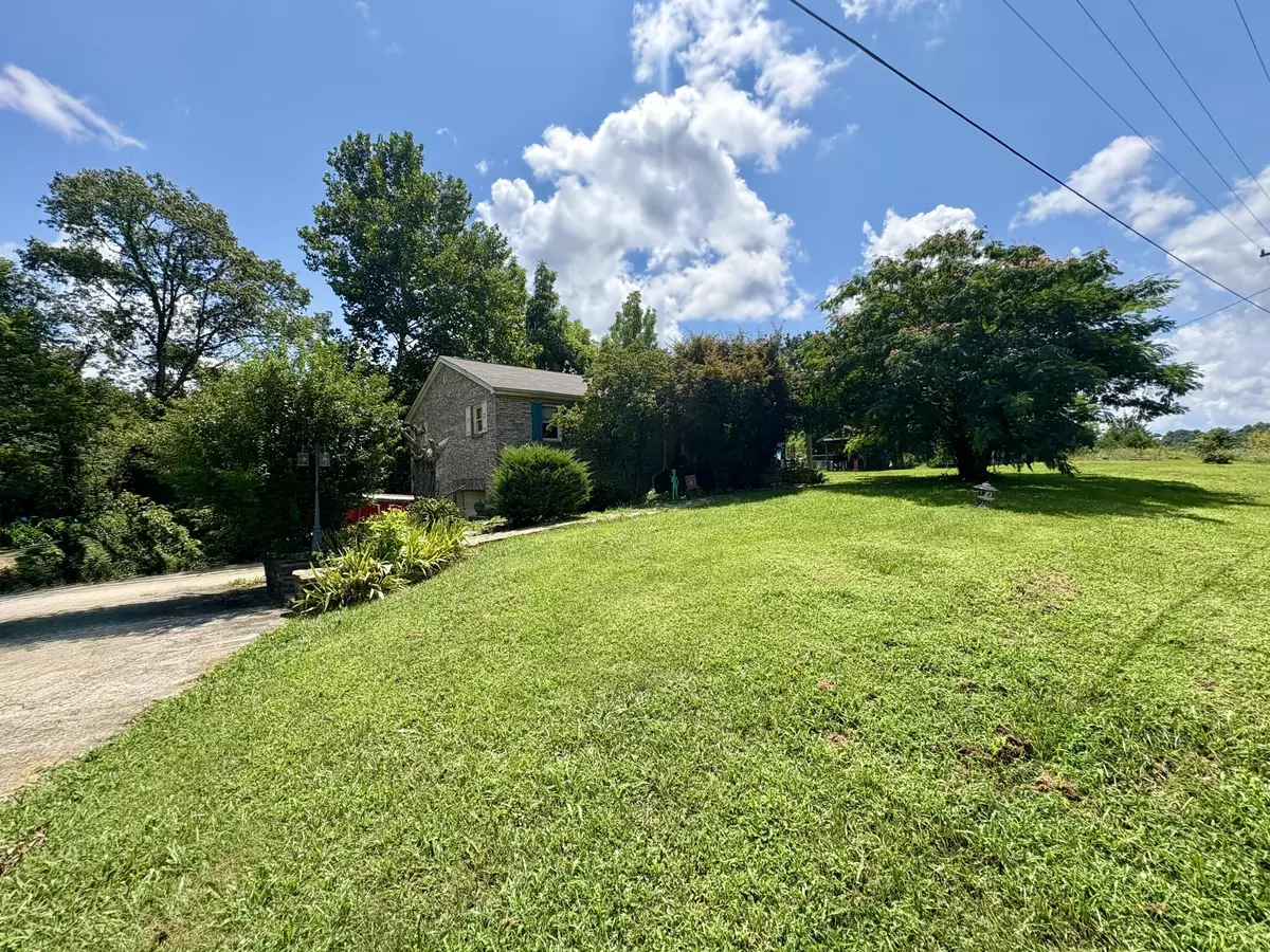 Dry Ridge, KY 41035,8100 Taft HWY