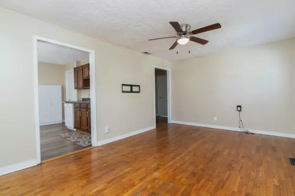 Florence, KY 41042,3 Drexel Avenue