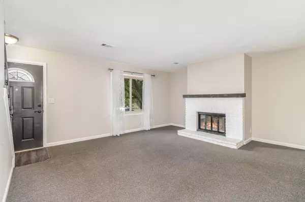 Florence, KY 41042,6913 Curtis Way