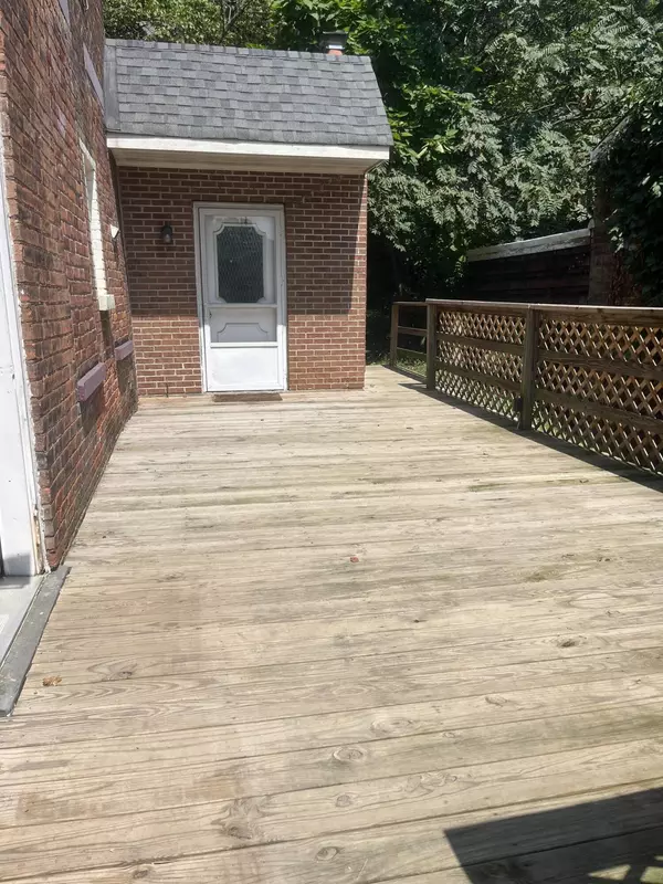 Covington, KY 41011,728 W 9th Street