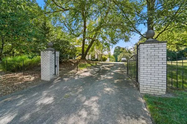 Hebron, KY 41048,1977 Coachtrail Drive