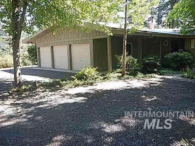 4921 Grangemont Road, Orofino, ID 83544