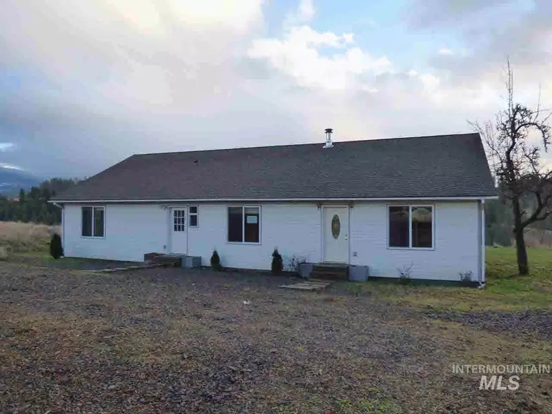 155 Mclamb Acres Lane, Stites, ID 83552