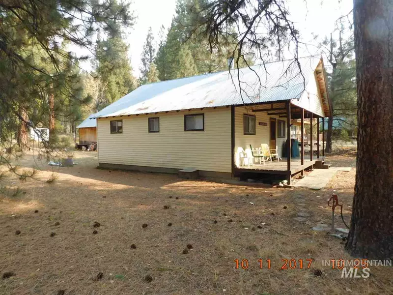 1596 E River Drive, Featherville, ID 83647