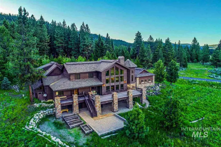 11 Woodduck Ct, Mccall, ID 83638