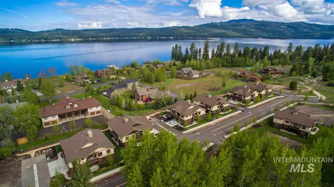 1507 Roosevelt Ave, Mccall, ID 83638