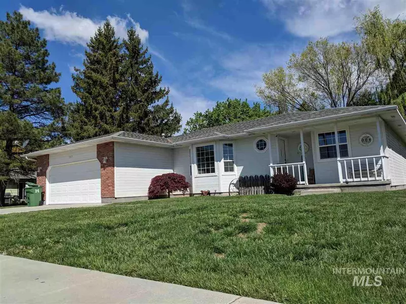 305 NE 14th Dr, Fruitland, ID 83619