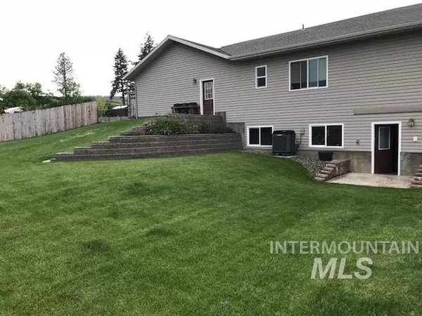 Ferdinand, ID 83526,211 1st St