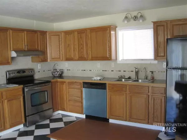 Caldwell, ID 83605-3858,1406 Idaho Ave