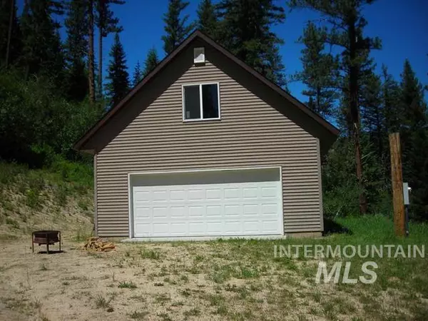 1547 E Pine Creek Rd Lot 21, Featherville, ID 83647
