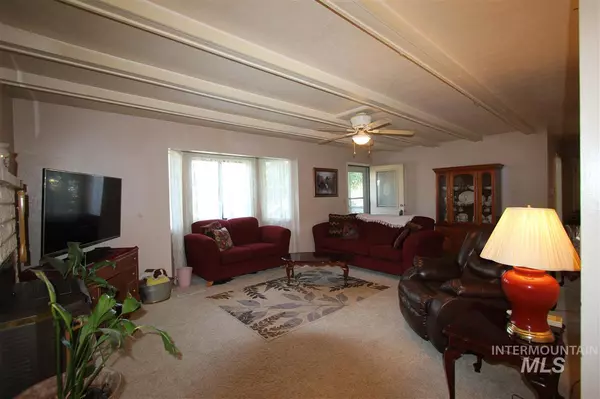 1010 E Denver, Caldwell, ID 83605