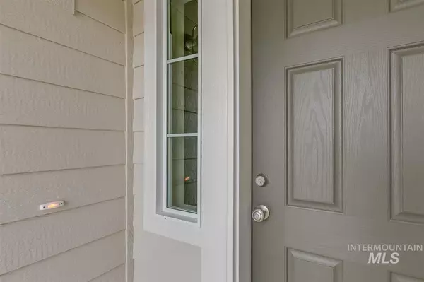 Nampa, ID 83686,15529 Fuchsia