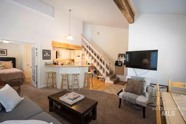 300 Mcbride, Mccall, ID 83638