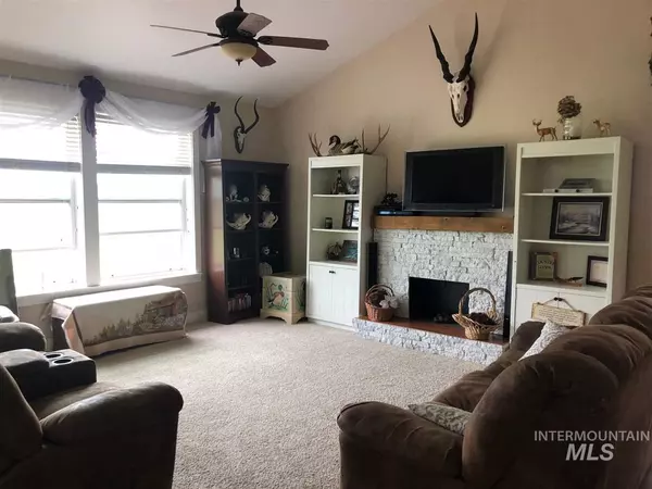 King Hill, ID 83633,2395 E Little Basin Rd