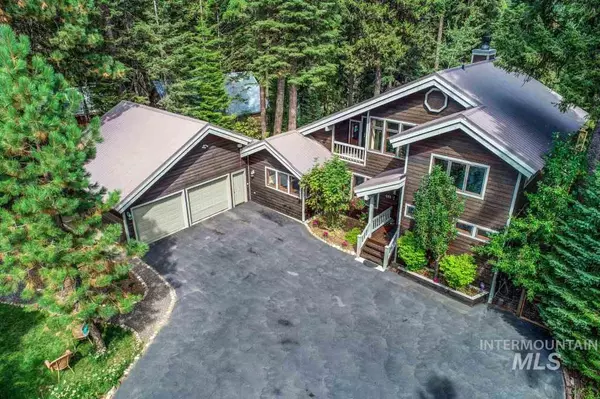 Mccall, ID 83638,425 Rio Vista Blvd