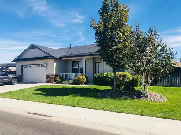 1740 NE Cinder Loop, Mountain Home, ID 83647