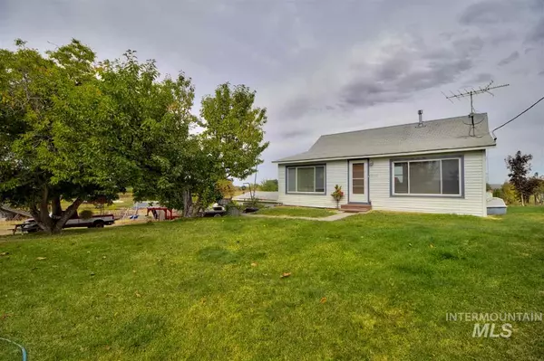 5302 Highway 72, New Plymouth, ID 83655