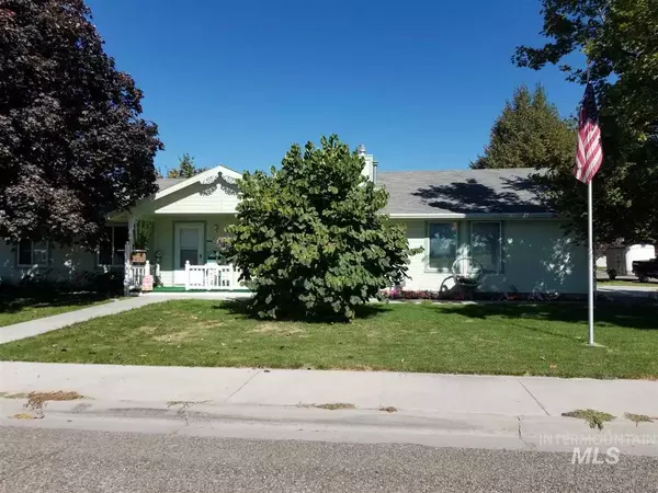 846 Lone Star Rd, Nampa, ID 83651