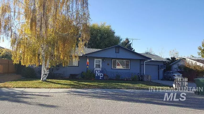 308 Walnut St, New Plymouth, ID 83655