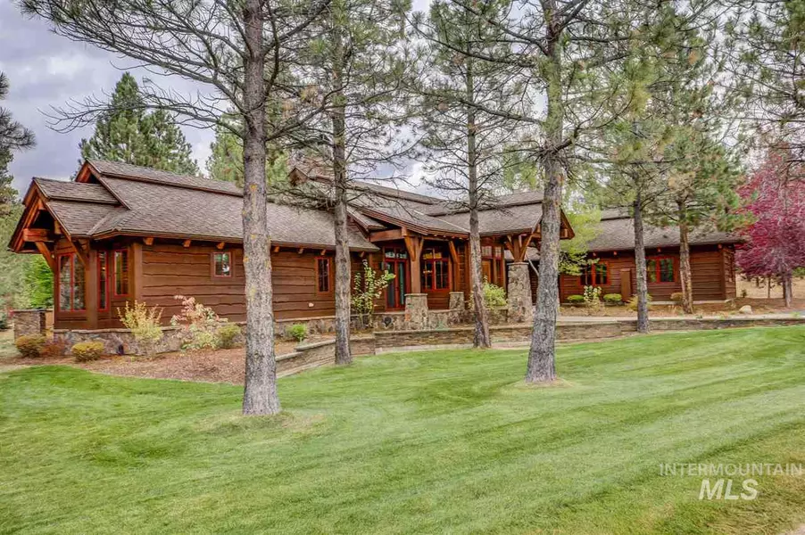 318 Whitetail Drive, Mccall, ID 83638