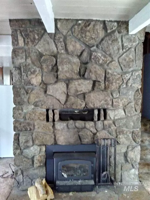 Garden Valley, ID 83622,16 Frazier Creek Rd.