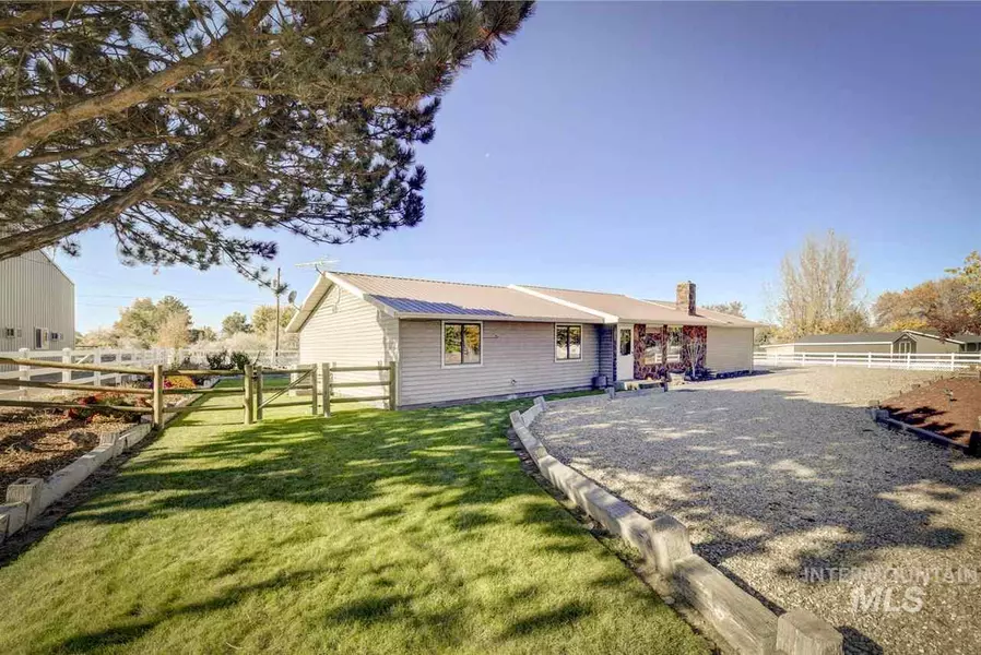 19149 Birchwood Dr, Caldwell, ID 83607